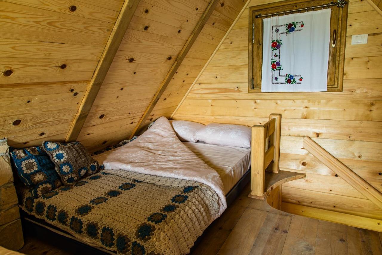 Drvene Kuce Suska - Wooden Houses Suska Zaovine Eksteriør billede