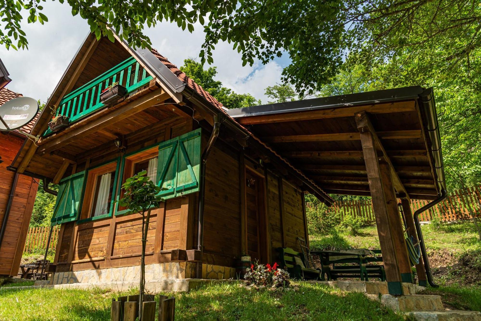 Drvene Kuce Suska - Wooden Houses Suska Zaovine Eksteriør billede