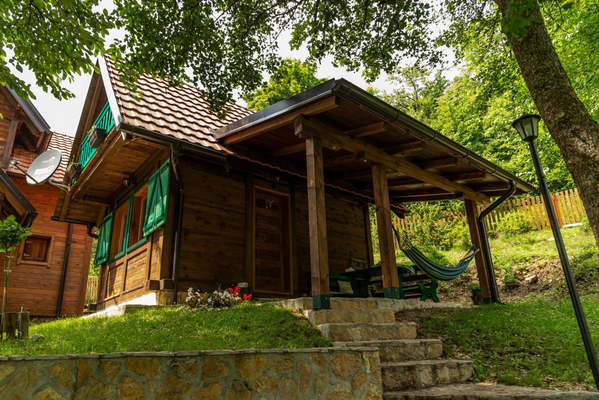 Drvene Kuce Suska - Wooden Houses Suska Zaovine Eksteriør billede